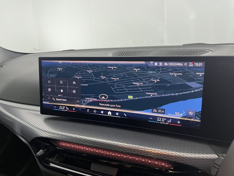 2025 (25) BMW 3 SERIES 330e 22.3 kWh M Sport 4dr Step Auto 5446159