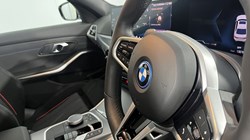 2025 (25) BMW 3 SERIES 330e 22.3 kWh M Sport 4dr Step Auto 5446164