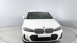 2025 (25) BMW 3 SERIES 330e 22.3 kWh M Sport 4dr Step Auto 5446158