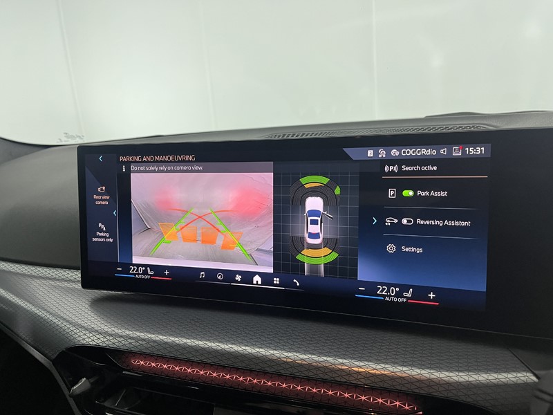 2025 (25) BMW 3 SERIES 330e 22.3 kWh M Sport 4dr Step Auto 5446160