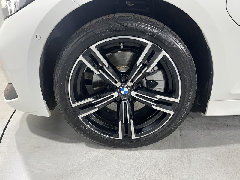 2025 (25) BMW 3 SERIES 330e 22.3 kWh M Sport 4dr Step Auto 5446156
