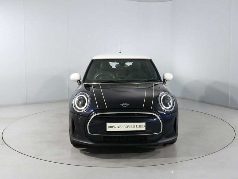 2022 (72) MINI HATCHBACK 1.5 Cooper Exclusive 3dr Auto 5441316