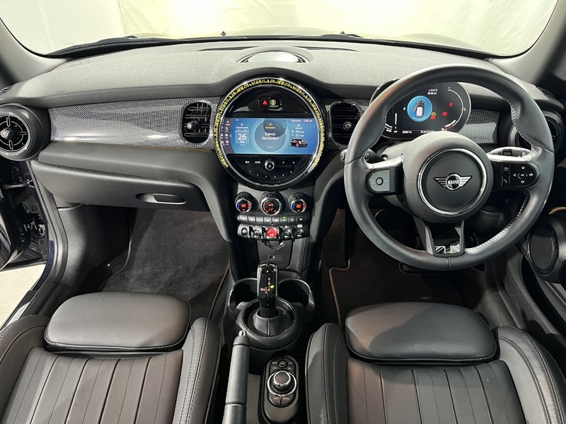 2022 (72) MINI HATCHBACK 1.5 Cooper Exclusive 3dr Auto 5441304