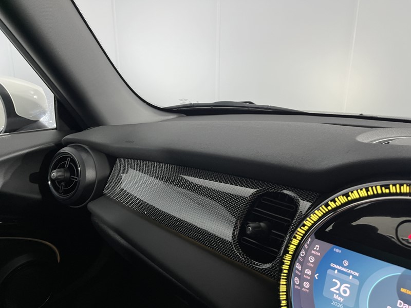 2022 (72) MINI HATCHBACK 1.5 Cooper Exclusive 3dr Auto 5441325