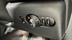 2022 (72) MINI HATCHBACK 1.5 Cooper Exclusive 3dr Auto 5441320