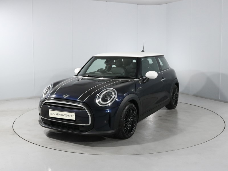 2022 (72) MINI HATCHBACK 1.5 Cooper Exclusive 3dr Auto 5441339