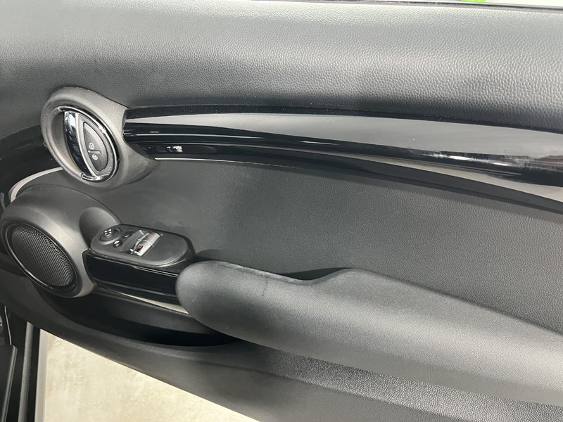 2022 (72) MINI HATCHBACK 1.5 Cooper Exclusive 3dr Auto 5441319