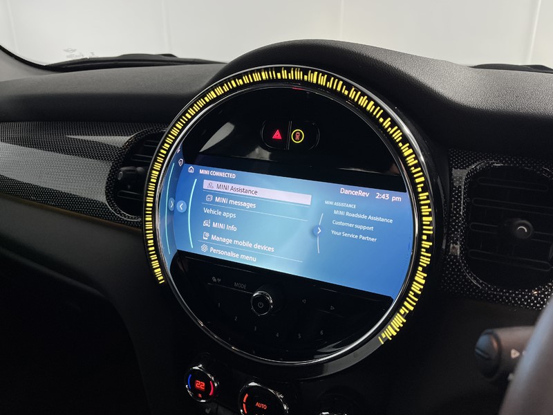 2022 (72) MINI HATCHBACK 1.5 Cooper Exclusive 3dr Auto 5441327