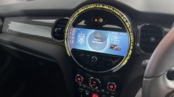2022 (72) MINI HATCHBACK 1.5 Cooper Exclusive 3dr Auto 5441308