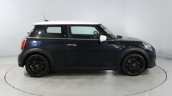 2022 (72) MINI HATCHBACK 1.5 Cooper Exclusive 3dr Auto 5441303