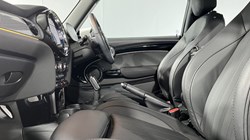 2022 (72) MINI HATCHBACK 1.5 Cooper Exclusive 3dr Auto 5441334