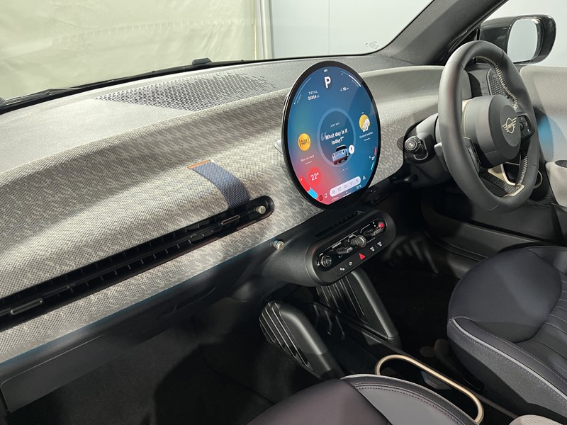 2025 (25) MINI COOPER 135kW E Exclusive 41kWh 3dr Auto 5441666