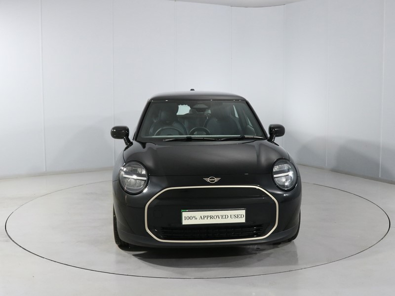 2025 (25) MINI COOPER 135kW E Exclusive 41kWh 3dr Auto 5441675