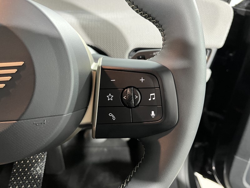 2025 (25) MINI COOPER 135kW E Exclusive 41kWh 3dr Auto 5441682