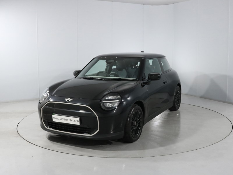 2025 (25) MINI COOPER 135kW E Exclusive 41kWh 3dr Auto 5441696