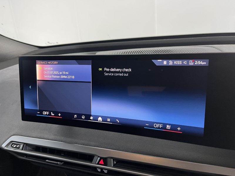 2025 (75) BMW iX 300kW xDrive45 M Sport 101kWh 5dr Auto 5470996