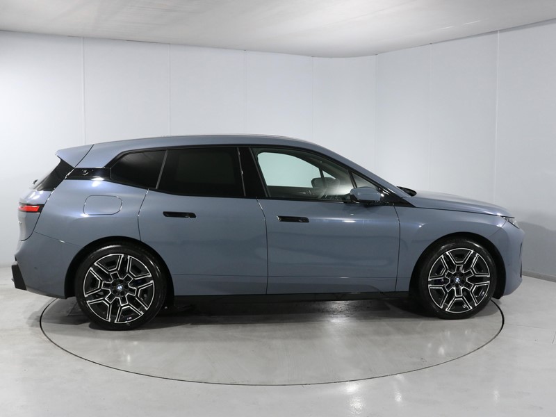 2025 (75) BMW iX 300kW xDrive45 M Sport 101kWh 5dr Auto 5470968
