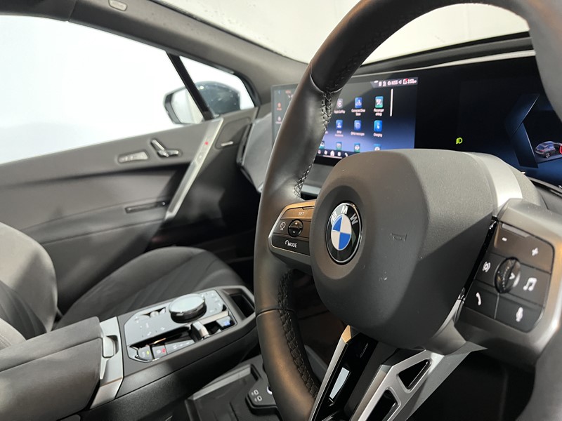 2025 (75) BMW iX 300kW xDrive45 M Sport 101kWh 5dr Auto 5470988