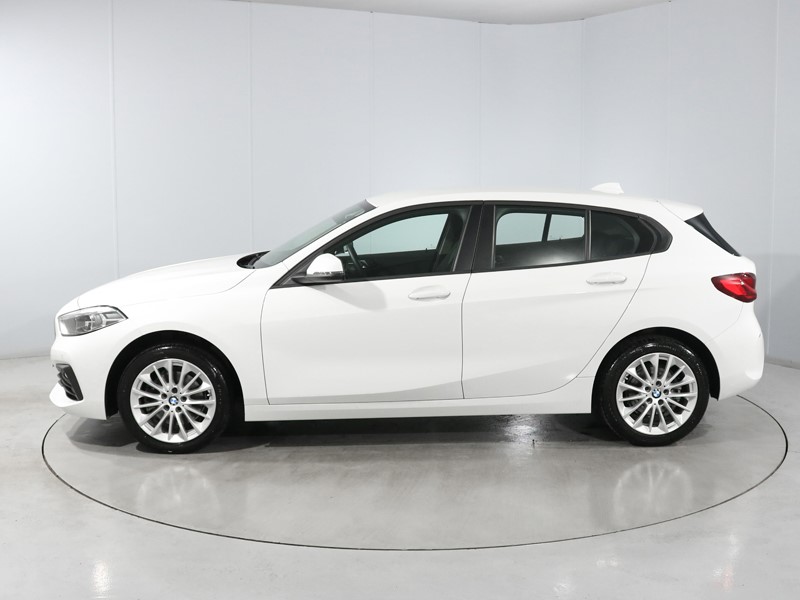 2024 (24) BMW 1 SERIES 116d SE 5dr Step Auto [Live Cockpit Professional] 5457464