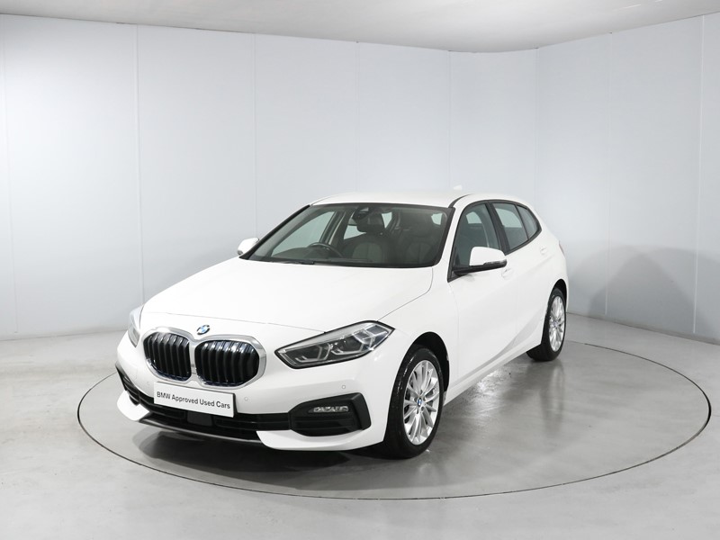 2024 (24) BMW 1 SERIES 116d SE 5dr Step Auto [Live Cockpit Professional] 5457462