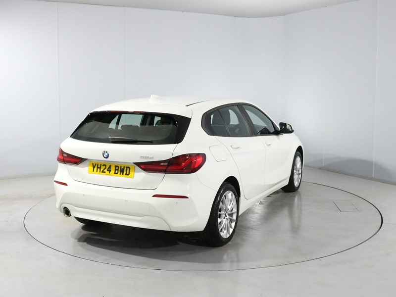 2024 (24) BMW 1 SERIES 116d SE 5dr Step Auto [Live Cockpit Professional] 5457463