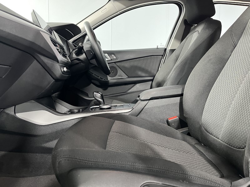 2024 (24) BMW 1 SERIES 116d SE 5dr Step Auto [Live Cockpit Professional] 5457453