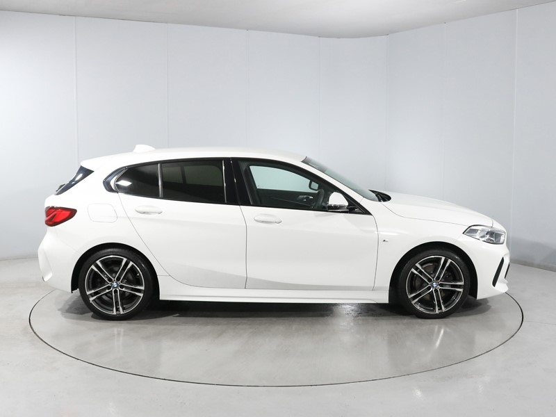 2021 (21) BMW 1 SERIES 118d M Sport 5dr 5457070