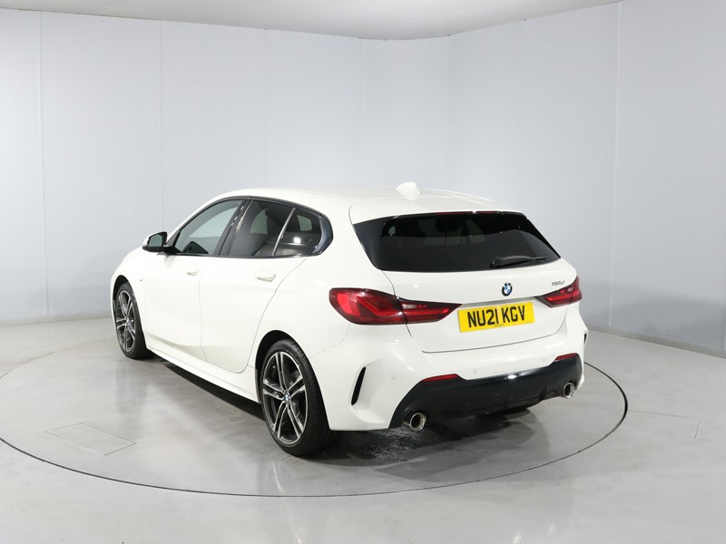 2021 (21) BMW 1 SERIES 118d M Sport 5dr 5457069