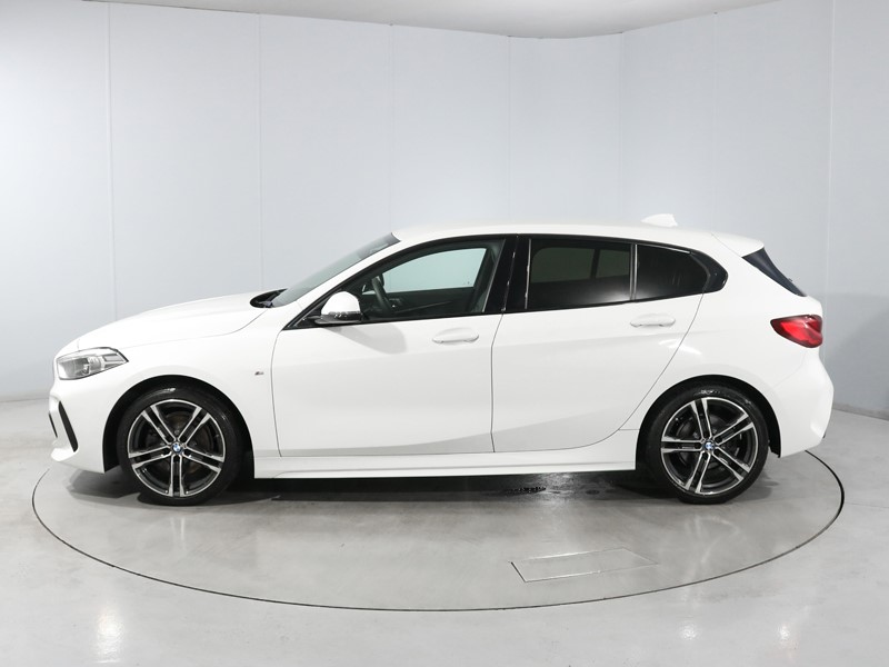 2021 (21) BMW 1 SERIES 118d M Sport 5dr 5457114
