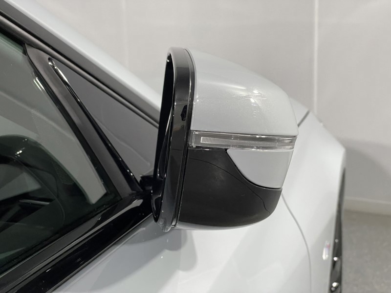 2022 (22) BMW 2 SERIES 220i M Sport 2dr Step Auto 5528378