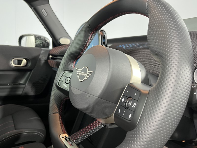2026 (75) MINI COOPER 2.0 John Cooper Works 3dr Auto 5446634