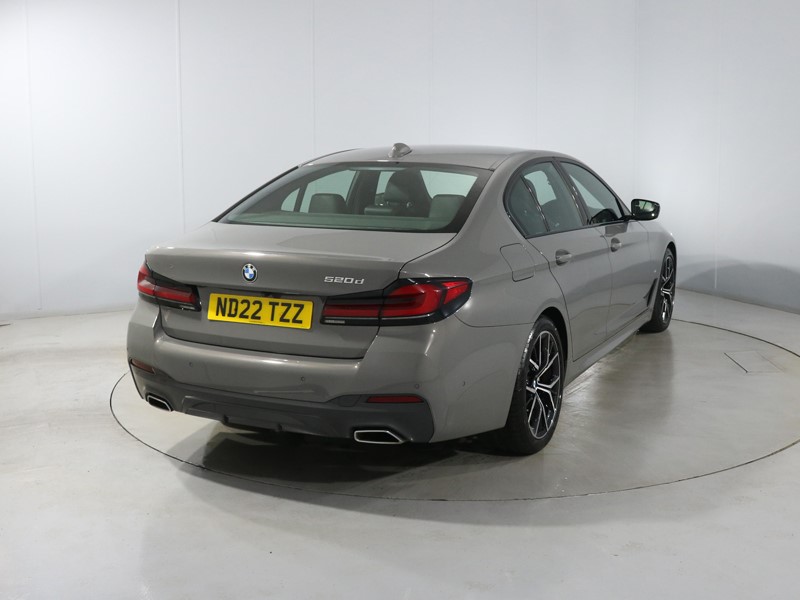 2022 (22) BMW 5 SERIES 520d MHT M Sport 4dr Step Auto 5465023