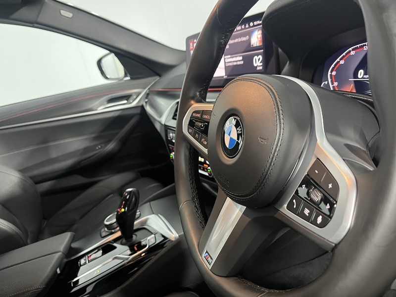 2022 (22) BMW 5 SERIES 520d MHT M Sport 4dr Step Auto 5464998