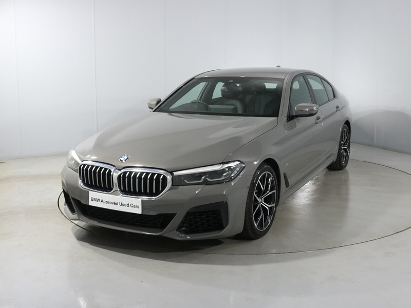 2022 (22) BMW 5 SERIES 520d MHT M Sport 4dr Step Auto 5465022