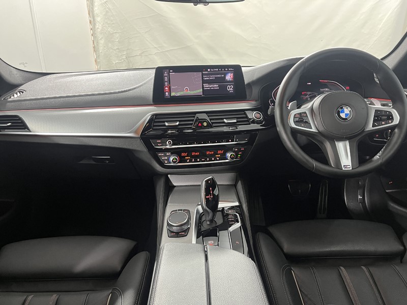 2020 (20) BMW 5 SERIES 520d MHT M Sport 4dr Auto 5465028