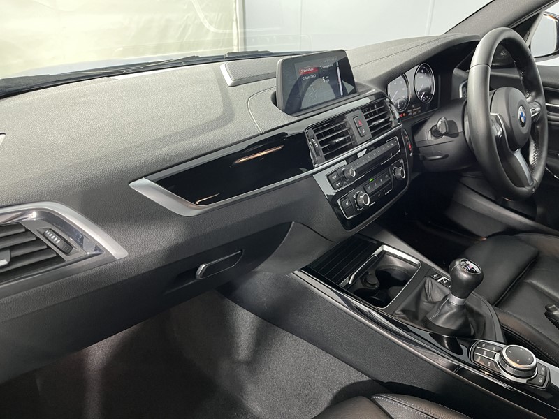 2019 (19) BMW 1 SERIES 118i [1.5] M Sport Shadow Edition 5dr 5495567