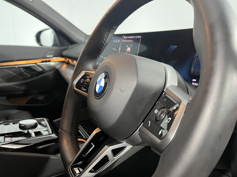 2026 (75) BMW 5 SERIES 520i M Sport Pro 4dr Auto 5451407