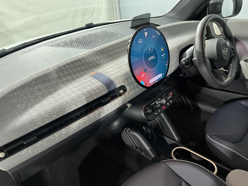 2024 (74) MINI COOPER 160kW SE Exclusive 54kWh 3dr Auto 5487924