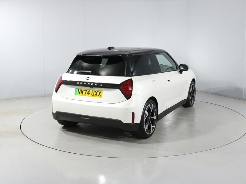 2024 (74) MINI COOPER 160kW SE Exclusive 54kWh 3dr Auto 5487958
