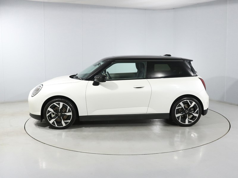 2024 (74) MINI COOPER 160kW SE Exclusive 54kWh 3dr Auto 5487959