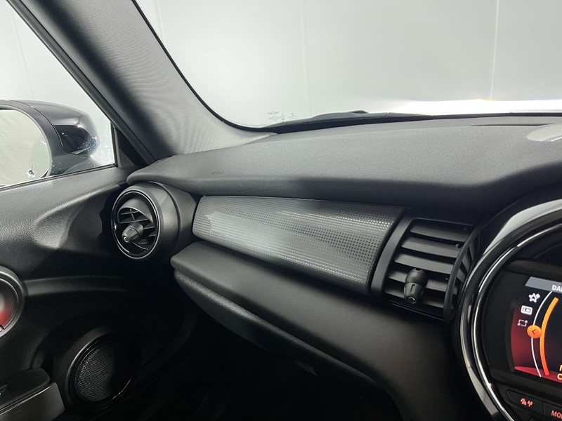2020 (70) MINI HATCHBACK 1.5 Cooper Sport II 3dr 5487983