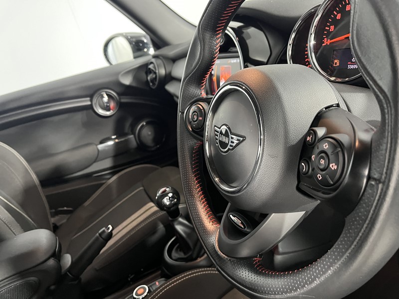 2020 (70) MINI HATCHBACK 1.5 Cooper Sport II 3dr 5487979