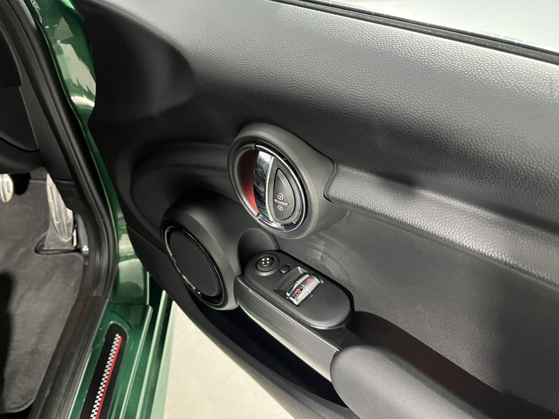 2020 (70) MINI HATCHBACK 1.5 Cooper Sport II 3dr 5487977