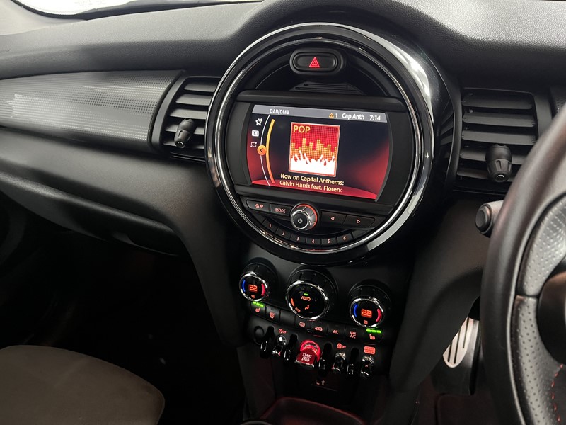2020 (70) MINI HATCHBACK 1.5 Cooper Sport II 3dr 5487984