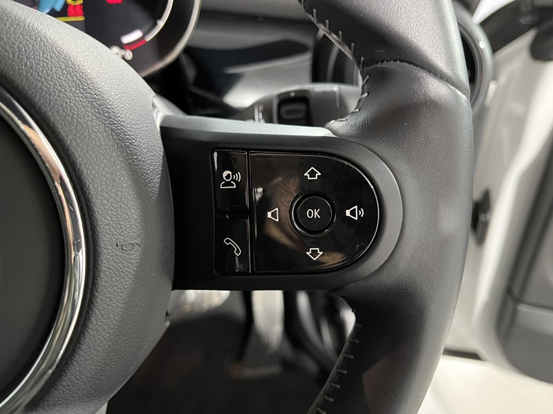 2023 (72) MINI CONVERTIBLE 1.5 Cooper Sport 2dr Auto 5482957