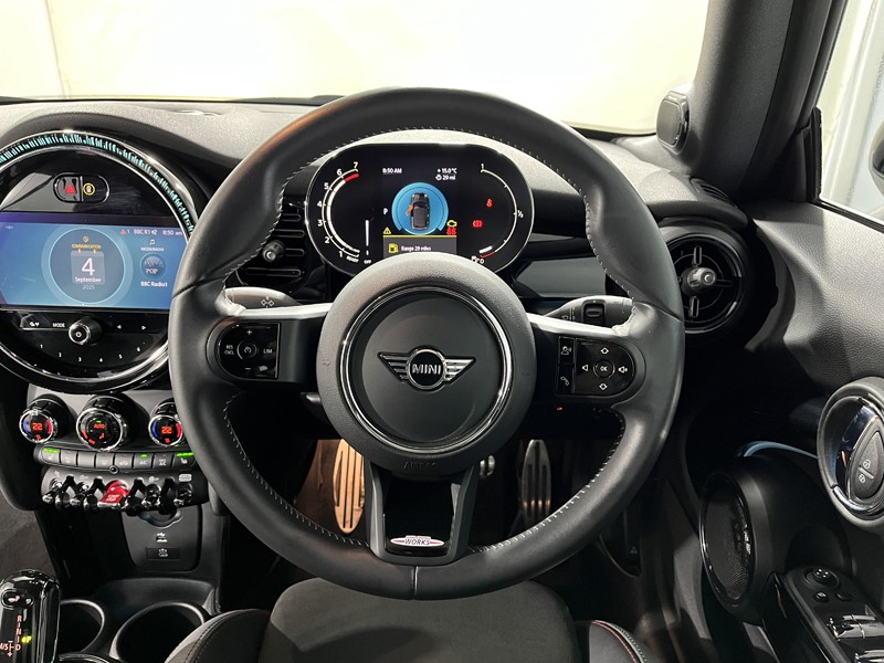 2023 (72) MINI CONVERTIBLE 1.5 Cooper Sport 2dr Auto 5482937
