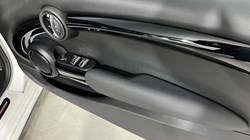 2023 (72) MINI CONVERTIBLE 1.5 Cooper Sport 2dr Auto 5482952