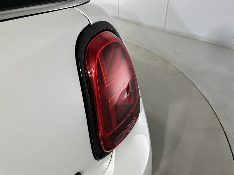2023 (72) MINI CONVERTIBLE 1.5 Cooper Sport 2dr Auto 5482976
