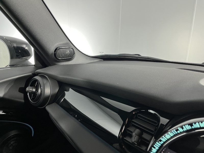 2023 (72) MINI CONVERTIBLE 1.5 Cooper Sport 2dr Auto 5482959
