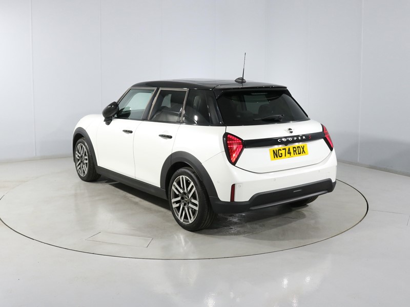 2025 (74) MINI COOPER 2.0 S Classic 5dr Auto 1